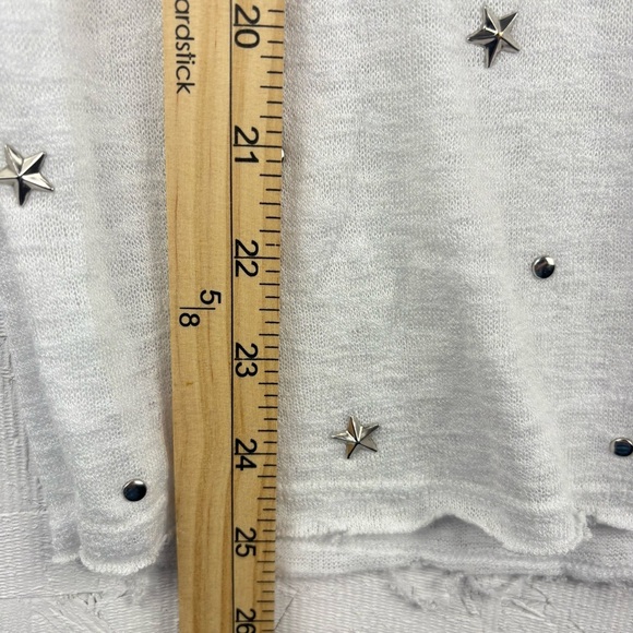 Bebe Womens Stars and Dots Studded White Tee Shirt Sz Large Gauze Fabric Raw Hem - Picture 7 of 8